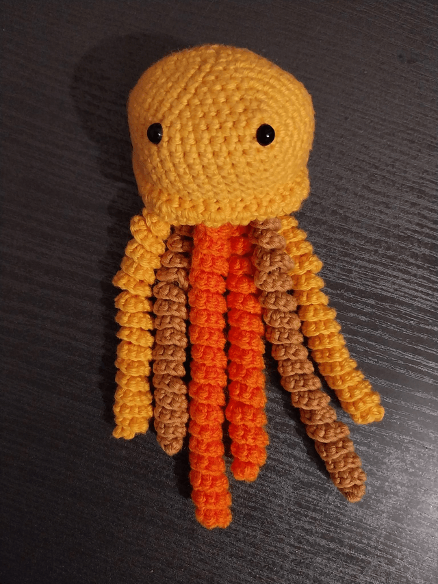 Doudou Méduse au Crochet – Un compagnon tout doux pour bébé