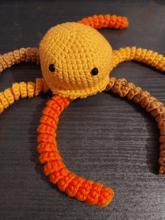 Doudou Méduse au Crochet – Un compagnon tout doux pour bébé